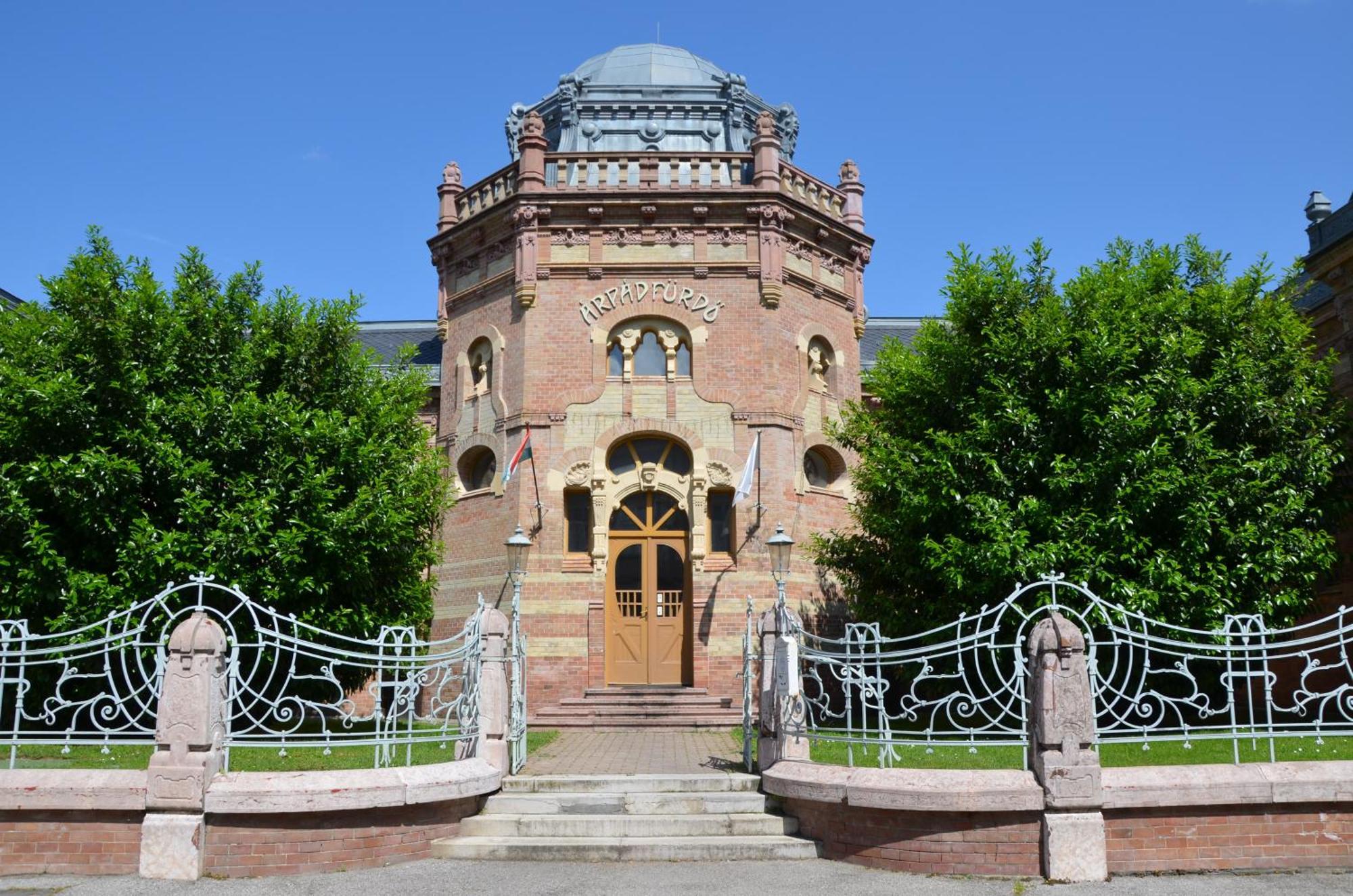 Belvaros Resort Apartman & Spa Székesfehérvár المظهر الخارجي الصورة