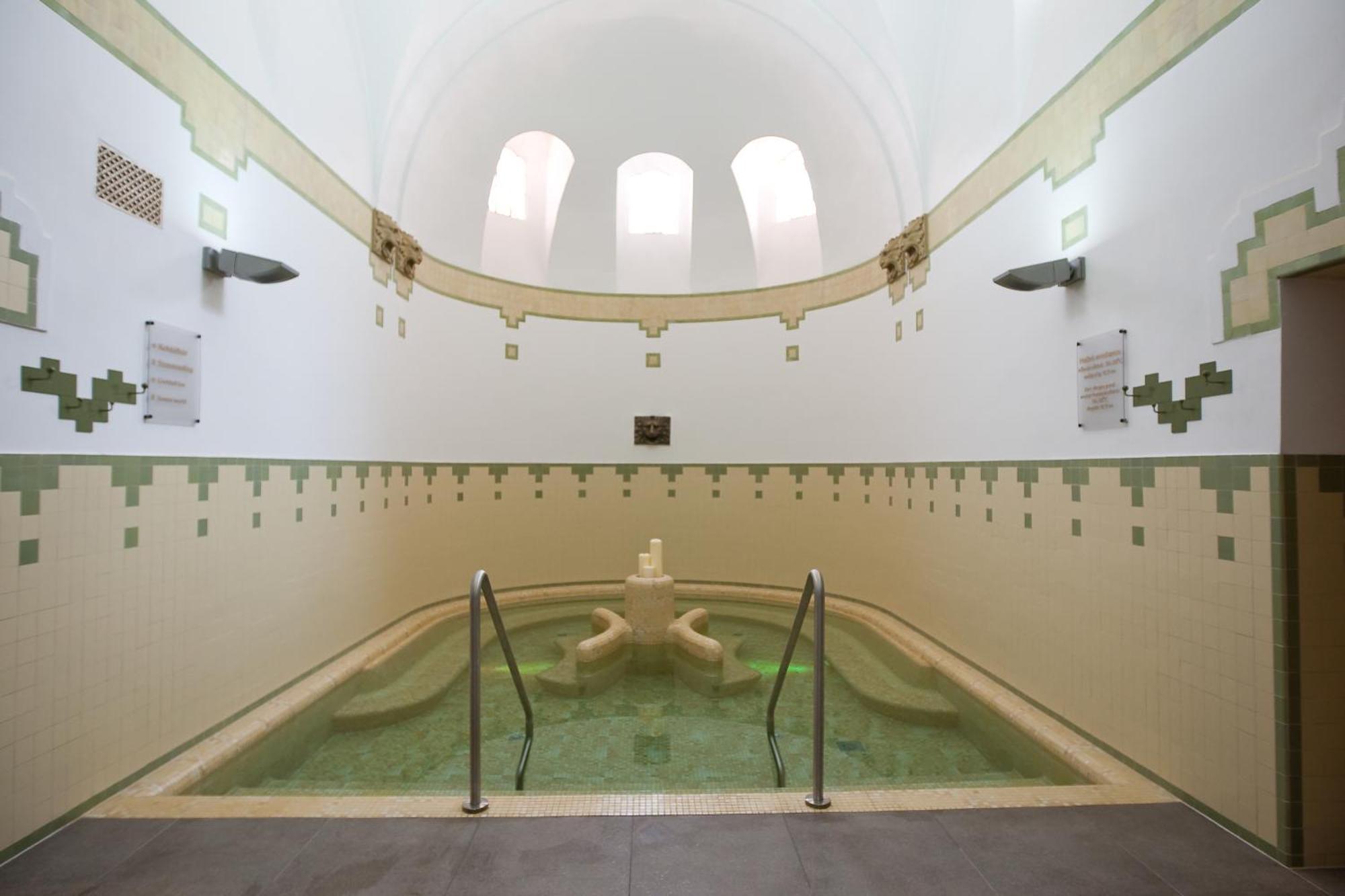 Belvaros Resort Apartman & Spa Székesfehérvár المظهر الخارجي الصورة